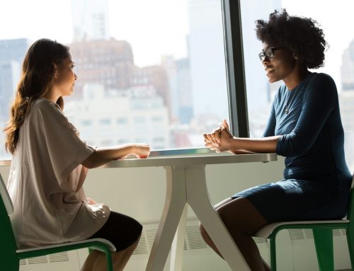 Why More People Are Choosing a Holistic Therapist in Minneapolis